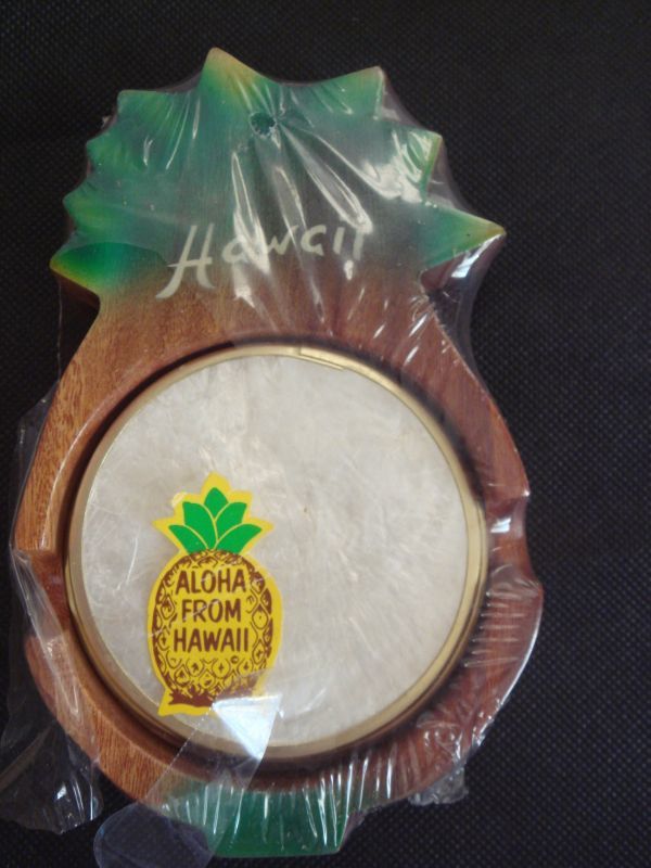 未使用　ハワイ産コースター　4枚　パイナップルの入れ物付き　_2