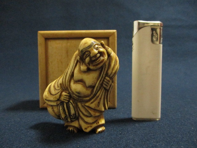 限定SALE，安い】 【蔵出】玉製？ 古い三ツ脚香炉 獅子蓋摘み 箱入 茶道具