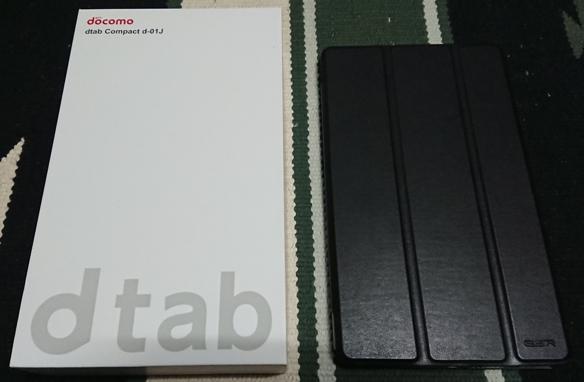 送料無料！レターパックプラス発送★docomo★d tab compact d-01j(シルバー)画面フィルム＆手帳型ケース付き_1