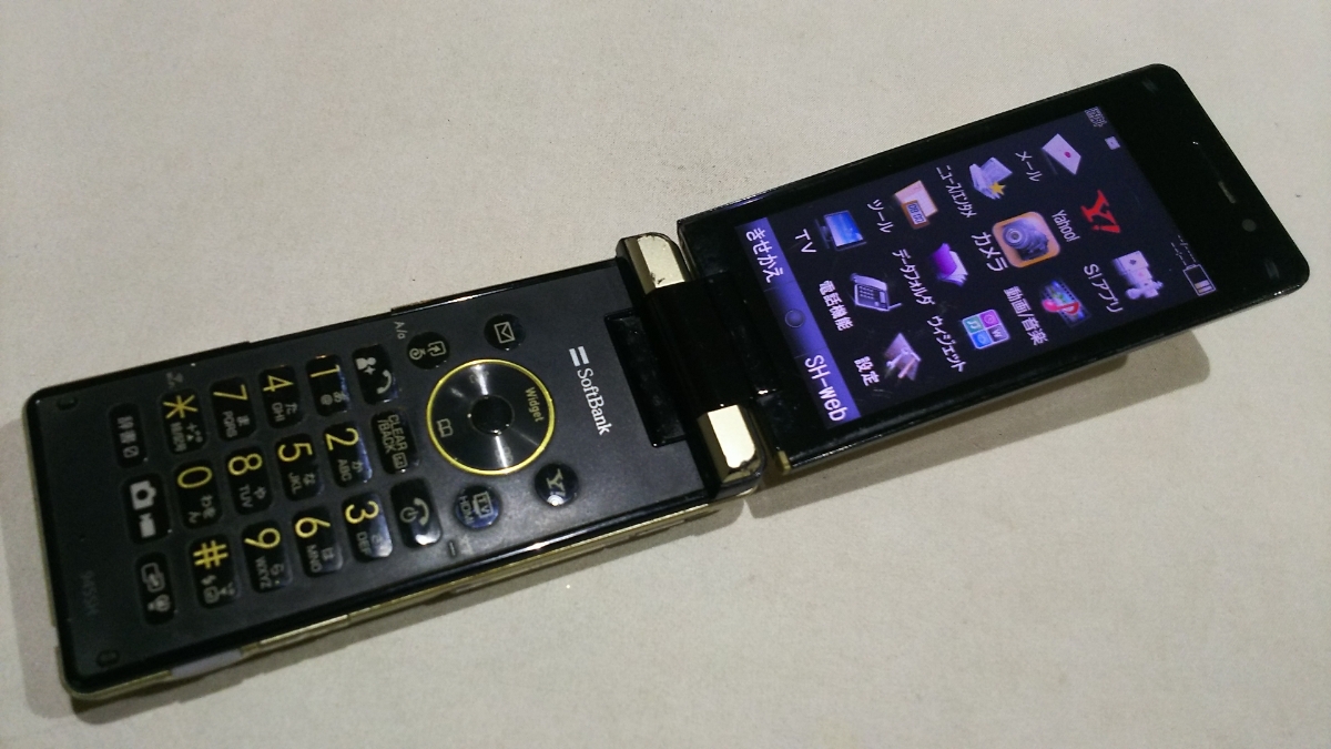 ☆ Softbank 501KC DIGNO ケータイ ブラック 新品未使用品 美品・短期使用】□softbank DIGNOケータイ 501KC ブラック【○判定