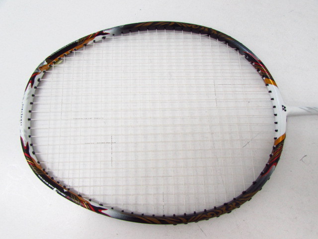 YONEX ヨネックス VOLTRIC 80 バドミントンラケット□9061 | SFESUMMIT.COM