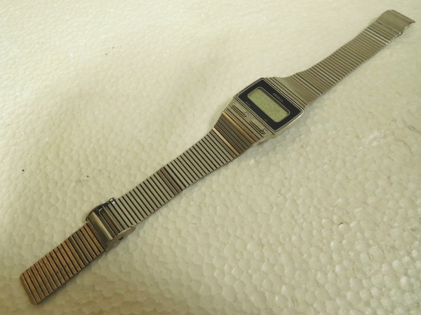 F231-4010 Digital Vintage LCD Seiko Watch Stainless Japan RARE