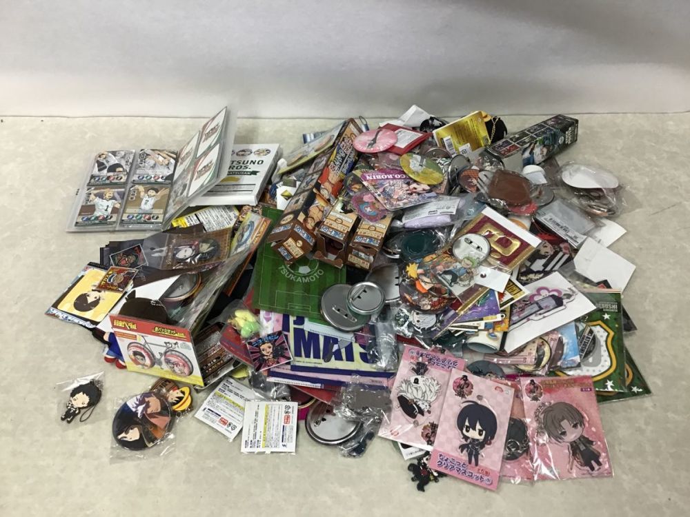 大人気，品質保証 訳あり 刀剣乱舞 弱虫ペダル 他 アクリルキーホルダー 缶バッジ ポスターコレクション 等(その他)｜売買されたオークション情報、yahooの商品情報をアーカイブ公開 - オークファン その他
