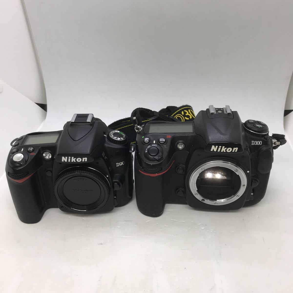 Nikon ニコン D300 シャッター回数 デジタル一眼 ブラック 20，578回