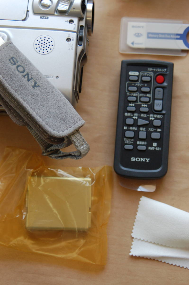 ☆SONY HANDYCAM DCR-PC109