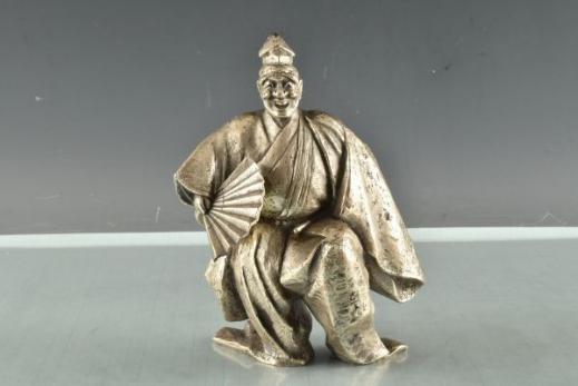 美17024　銀900　舞う男性　置物　1828ｇ(本物保証)