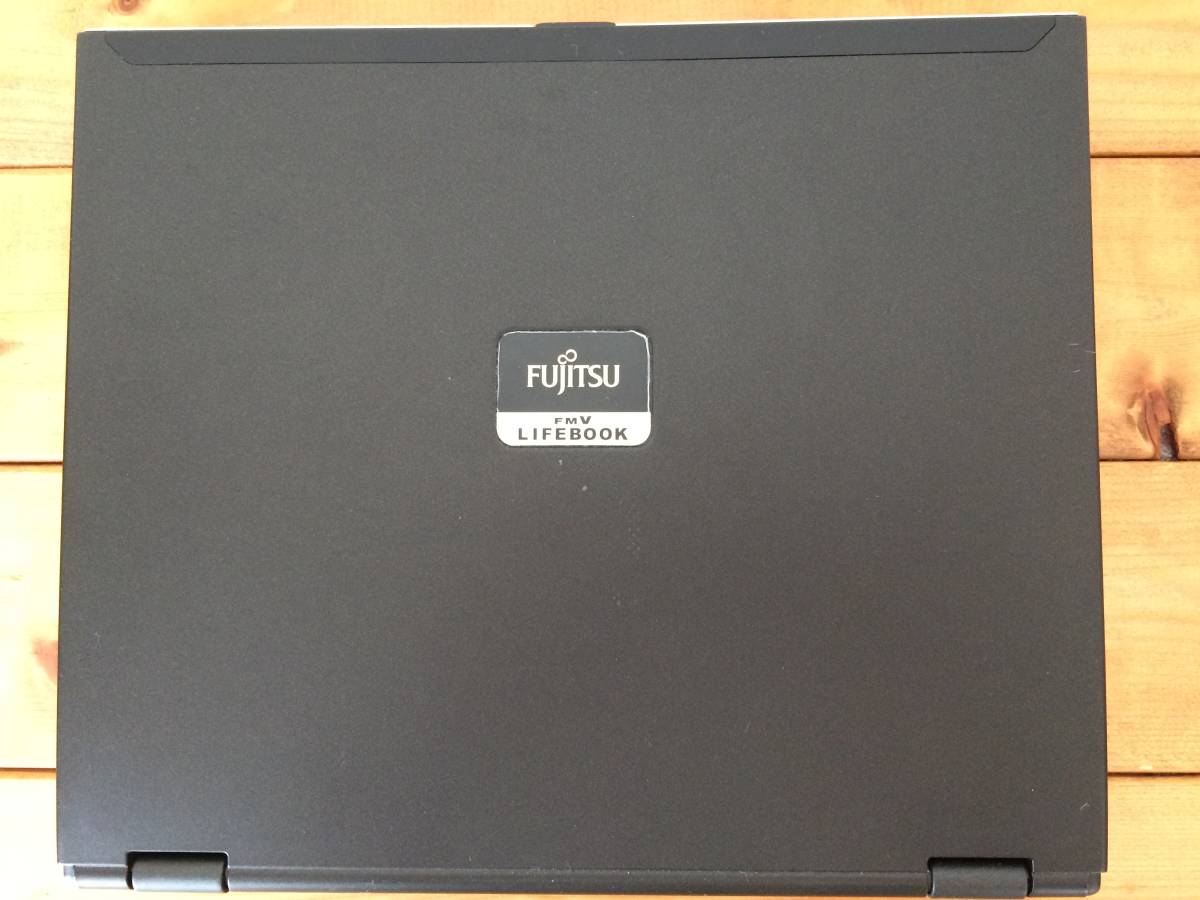 富士通 FUJITSU FMV-C8220 LIFEBOOK 本体 ノートPC