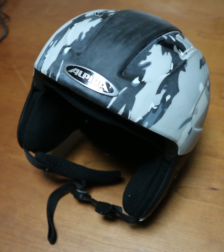 ALPINA　子供用　スキーヘルメット_1