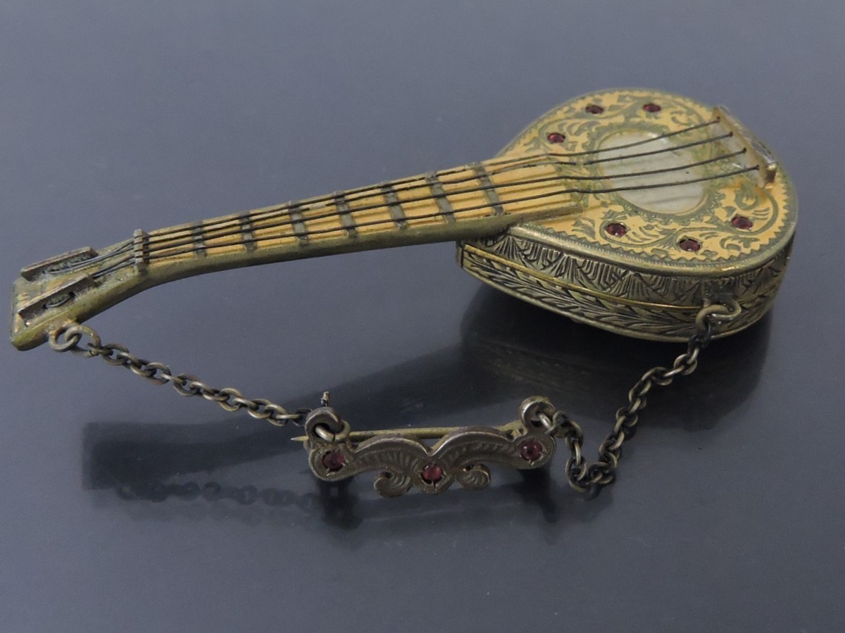 オルゴール 銀製 シルバー 世界最小 リュージュ Silver Guitars Relics 