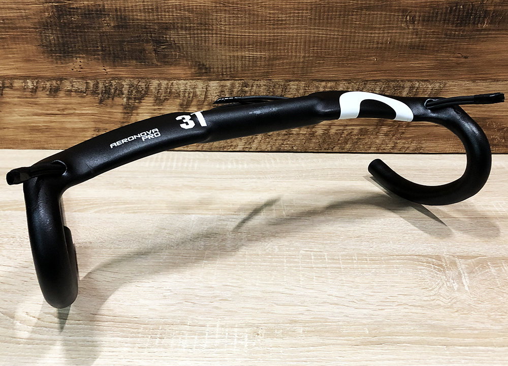 美品 3T AERONOVA PRO 420mm C-C 31.8 エアロドロップハンドル / AAA