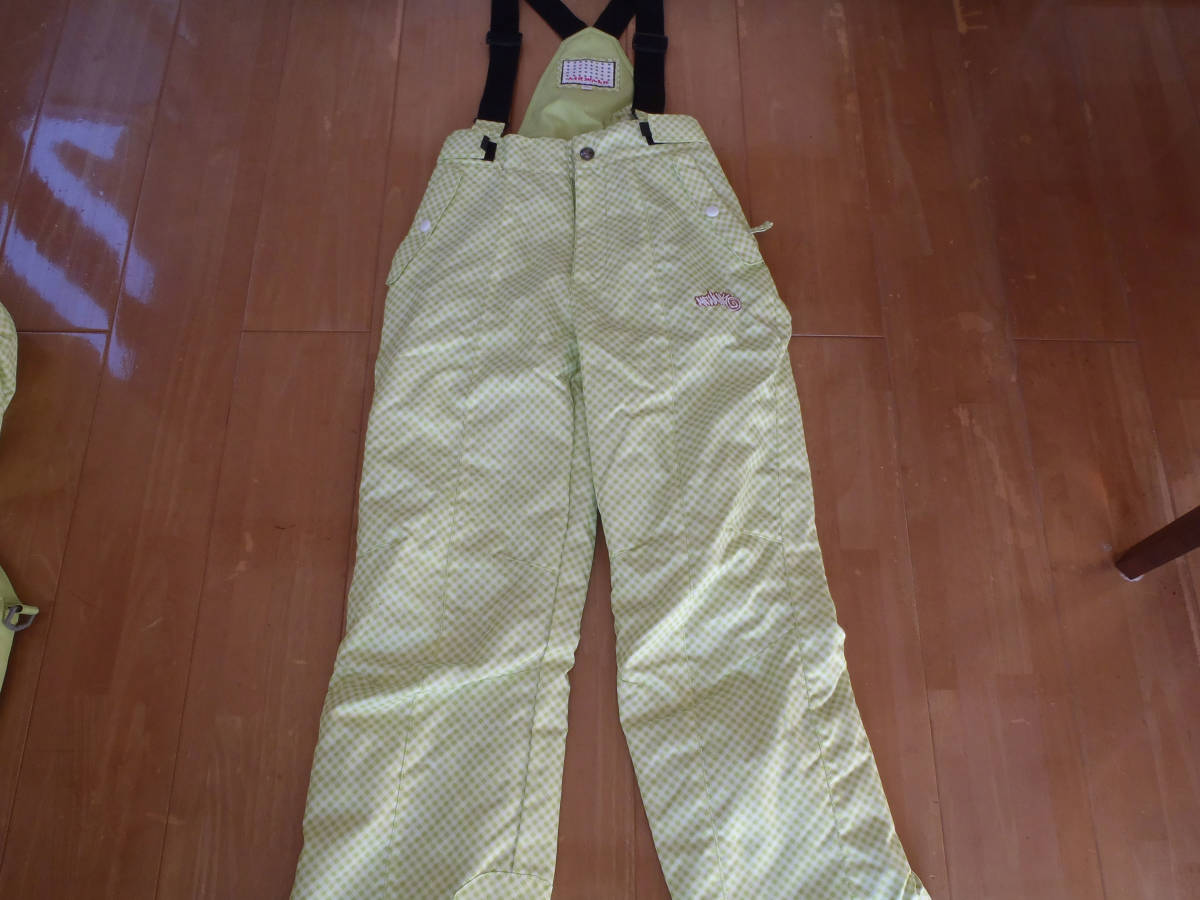 美品　スキーウエア　上下セット　150センチ　調整機能付き!_2