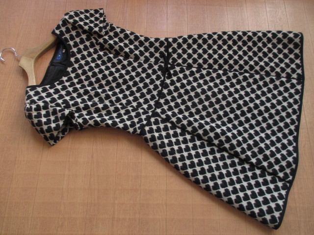 大得価，大人気M'S GRACYエムズグレイシー パイピングリボン装飾ハート総柄ニットツイードワンピース/38サイズ/アイボリーベージュ&times;ブラック(エムズグレイシー)｜売買されたオークション情報、yahoo エムズグレイシー