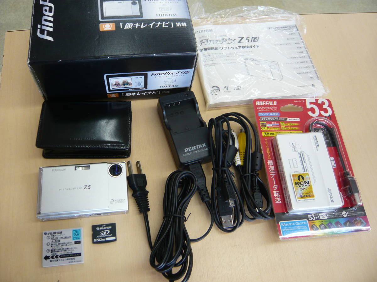 【中古】FUJIFILM FinePix Z5fd/デジタルカメラ/XDカード、新品・カードリーダー付_1