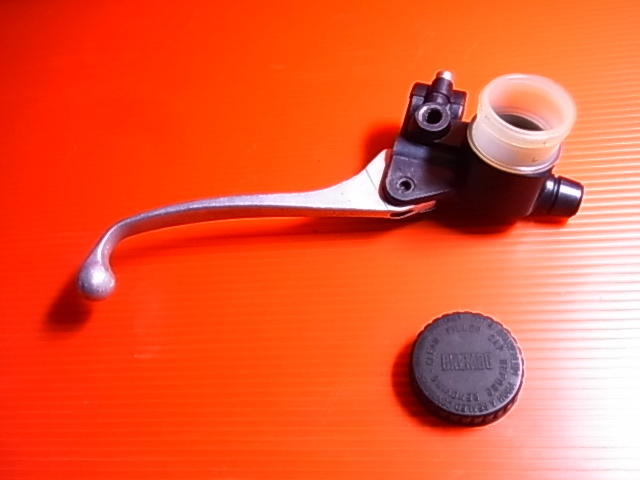 BREMBO FブレーキマスターAssy DUCATI純正 三葉の
