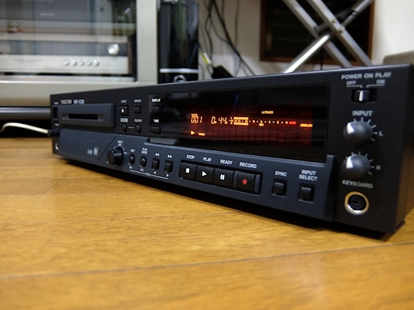 ☆極上品 TASCAM MD-02B バランス入出力装備 2011年製 MDLP・グループ