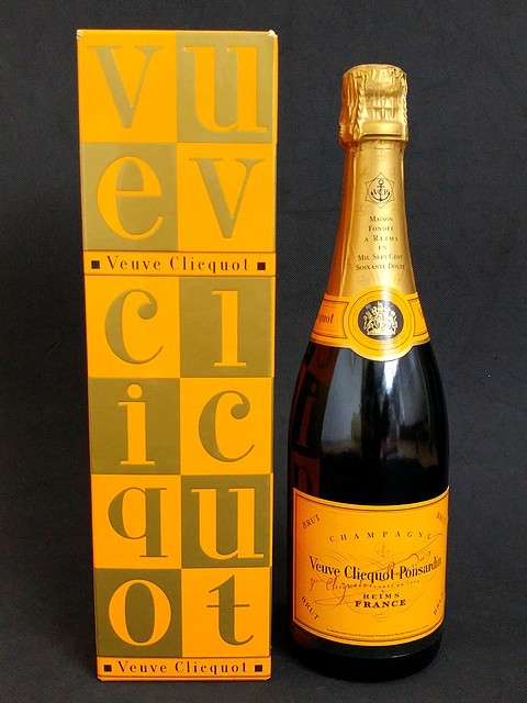 シャンパン 【未開栓】ヴーヴクリコ Veuve Clicquot ポンサルダン 1989