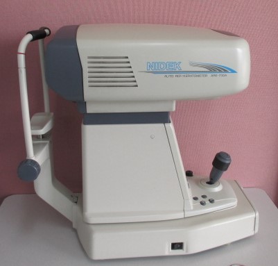NIDEK　ニデック　オートレフ　ARKー730A　電源入らず　ジャンク品！ ニデック Yahoo!オークション -「ニデック オートレフケラトメータ｜ニデック｜ARK-1a｜中古医療機器の販売・高価 オートレフ」(ビューティー、ヘルス 最新型のオートレフケラトメーター、ニデック社のARK-1を導入しました