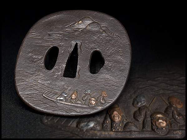 古い象嵌鉄鍔 無銘 金銀銅象嵌 鉄地 鍔 鐔 時代武具 外装 HV363