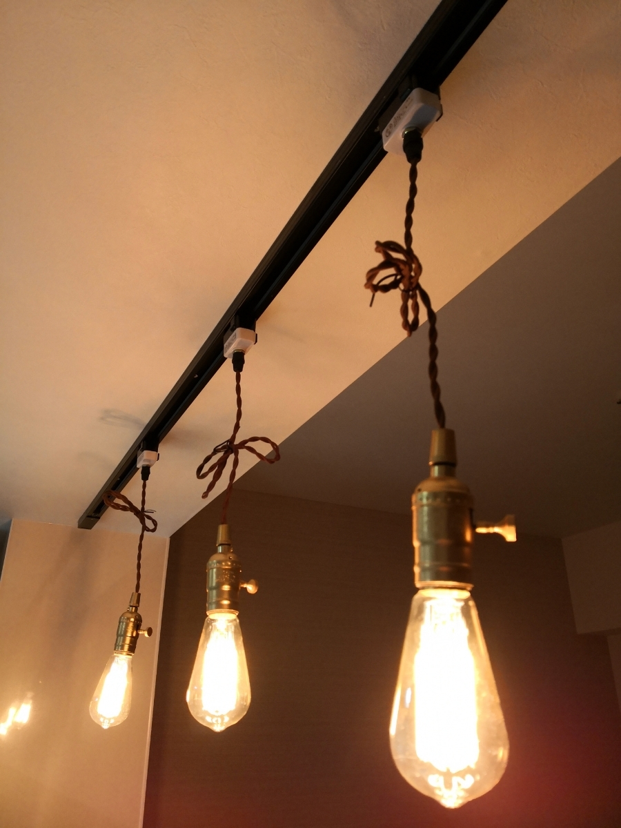 インダストリアル ペンダントライト 3個セット　電球付き ペンダントライト インダストリアル LED電球可能 3つセット ほぼ新品