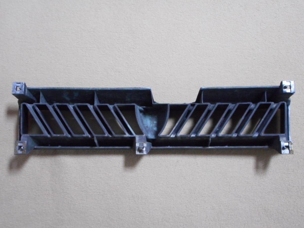 日産F31 日産F31レパード 前期フロントグリル＆純正フードトップモール