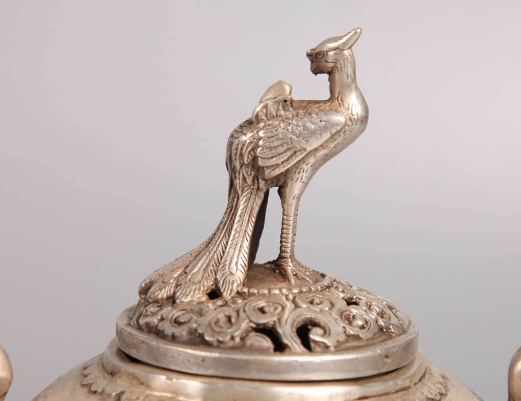 銅製銀色時代銅香炉　大香炉　銘　細工美品　 美術工芸◇骨董 床の間置 鑑賞！香炉 清課堂 銅器の製作（香炉を主に） -「銅香炉」の落札相場・落札価格