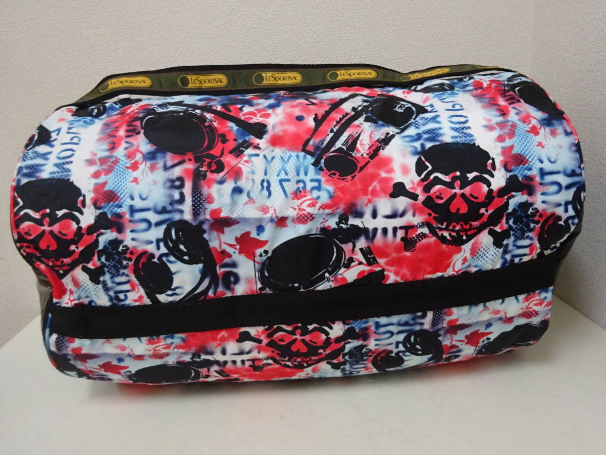 in Residence Artist Lesportsac LeSportsac - In Bag artist
