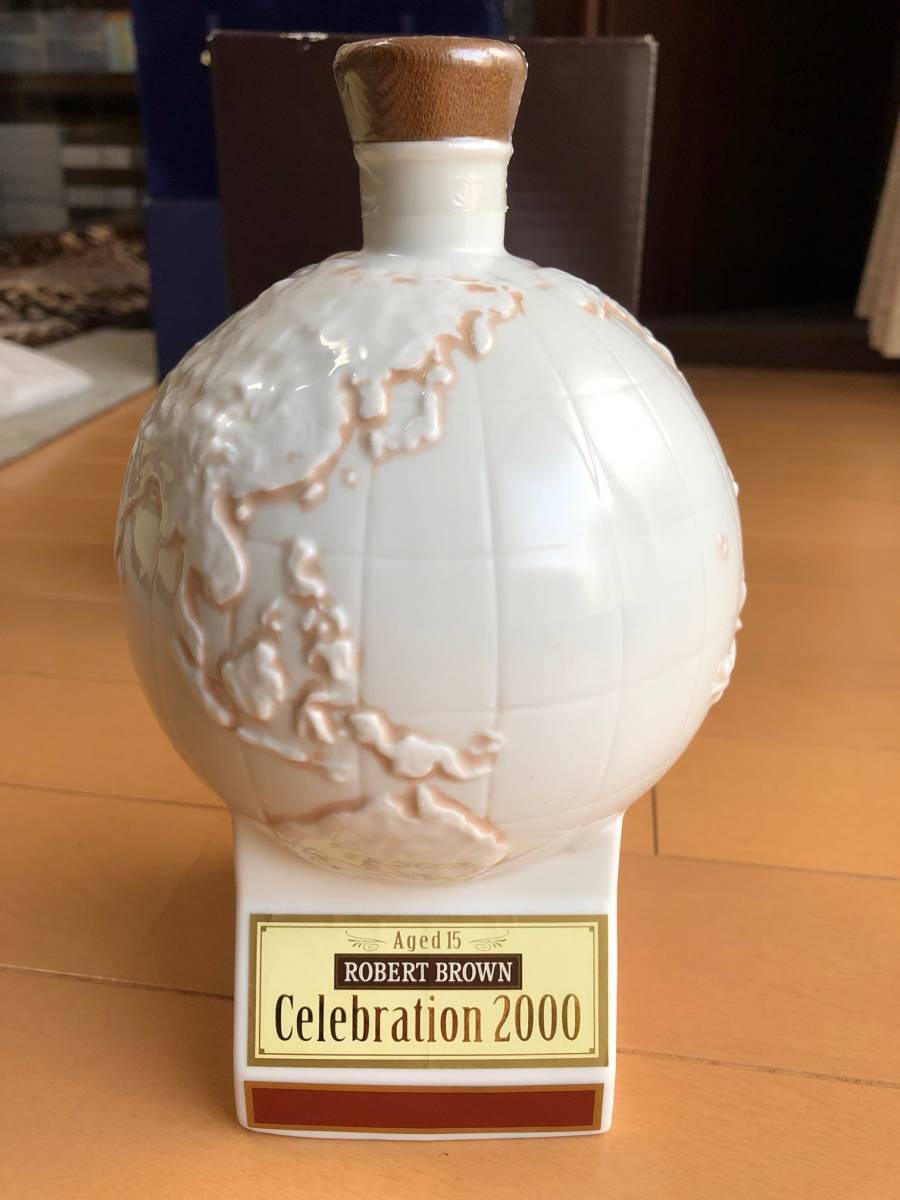 飲料・酒 ロバートブラウン Celebration 2000 AGED 15記念陶器ボトル