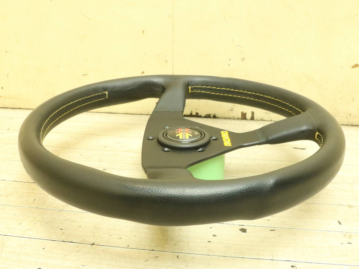 MOMO モモ VELOCE RACING ヴェローチェ レーシング 320mm MOMO モモ VELOCE RACING ヴェローチェ レーシング 320mm