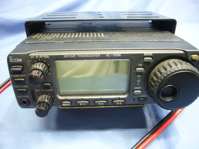 アイコム I-COM HF/VHF IC-706 アマチュア無線機 古いジャンク 故障品