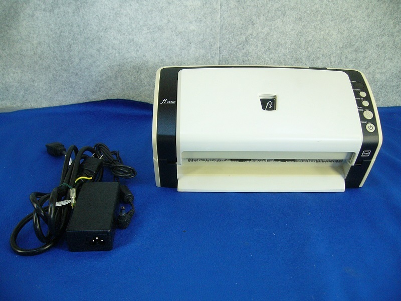 ☆富士通 A4対応両面カラースキャナー fi-6130Z☆中古☆ A4 ⁄ FUJITSU