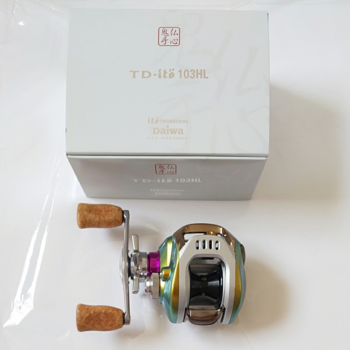 Daiwa TD-ito 103HLメガバス、megabass ダイワ × メガバス TD-ito 103HL【美品】Daiwa × Megabass TD-Z 左巻き