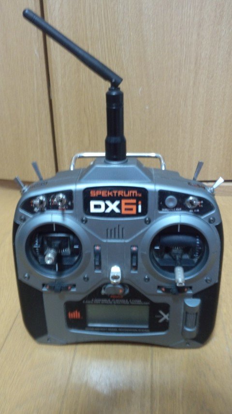 Spektrum DX6i ラジコン送信機 技適マーク付き - メルカリ SPEKTRUM