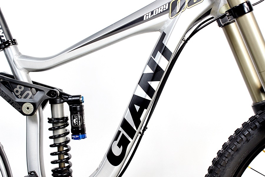 引き取り限定♪人気のGIANT♪HardLine7200♪クロモリ♪発送相談可♪ Glory Giant 0 - Bike 1 Mountain Magazine Action Test: 2 Reviews