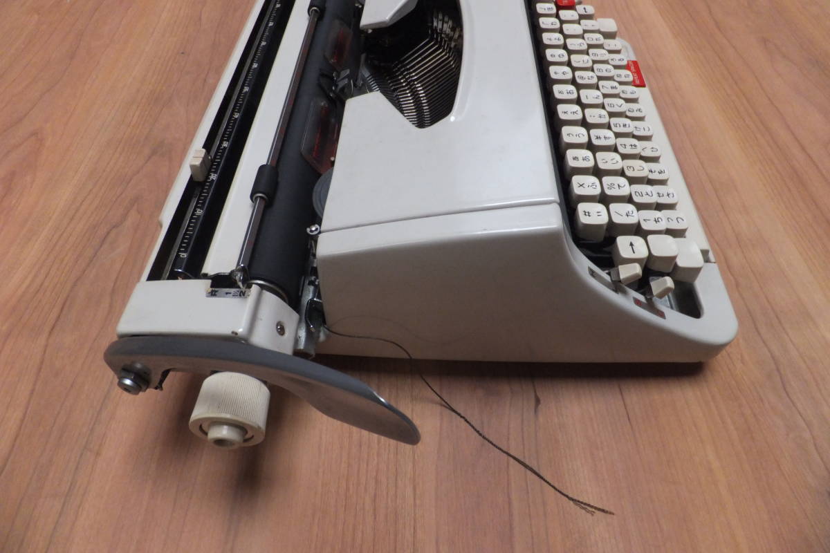 BROTHER⁄ブラザー 手動英字式ポータブルタイプライター Deluxe333