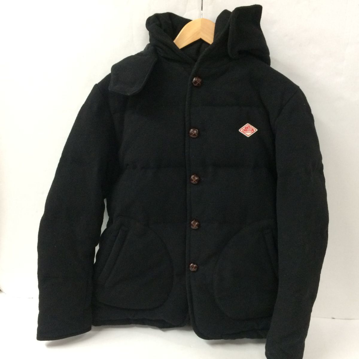  品 BEAMS DANTON ウールモッサダウンジャケット 別注 サイズ40 ビームス ダントン ブラック 定価32.184 138-190704-TS-1-TEI(Lサイズ)｜売買されたオークション情報、yahooの商品情報をアーカイブ公開 - Lサイズ