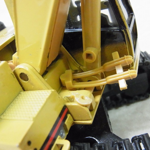 REGA 1/40 CAT 320 三菱新キャタピラー ショベル 難あり【20 【公式通販】