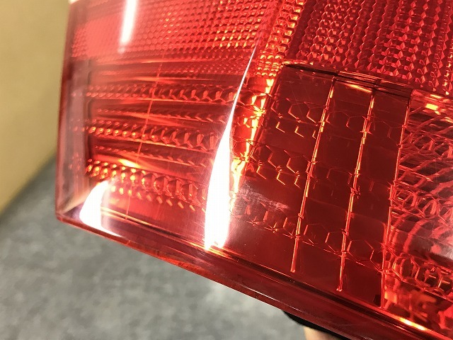プレミオ NZT260 ZRT260/ZRT261/ZRT265 前期 純正 左テールライト 