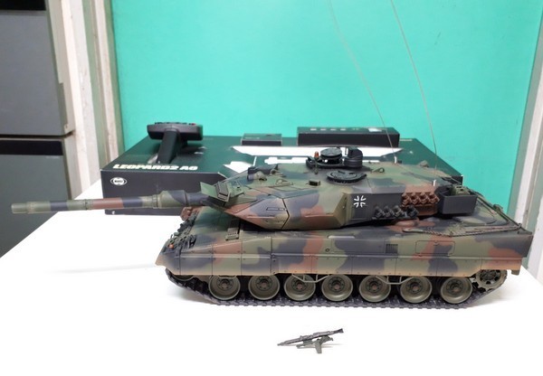 東京MARUI】RC BATTLE TANK/LEOPARD2 A6/ドイツ連邦軍主力戦車