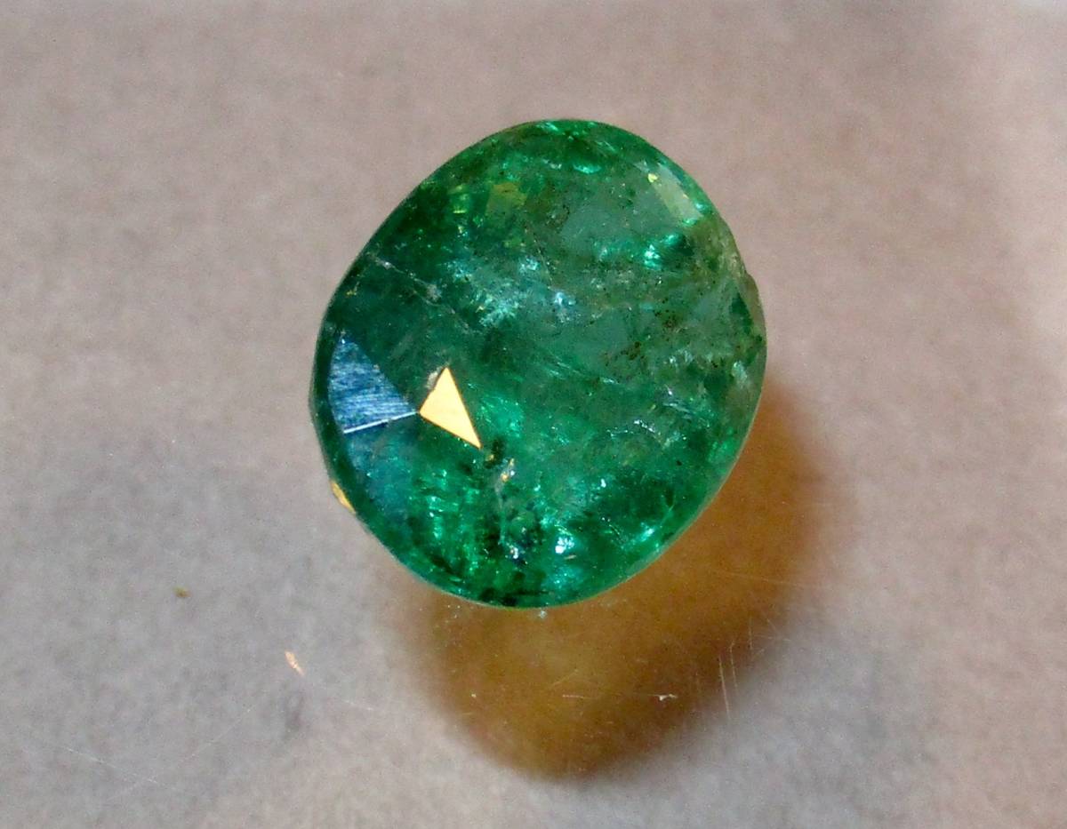 爆買い，人気 天然エメラルド ルース ５，6CT.(エメラルド)｜売買されたオークション情報、yahooの商品情報をアーカイブ公開 - オークファン エメラルド