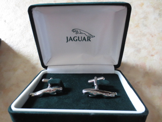 低価，大人気 ジャガーカフスリング・箱入り・新品＆未使用品・JAGUAR