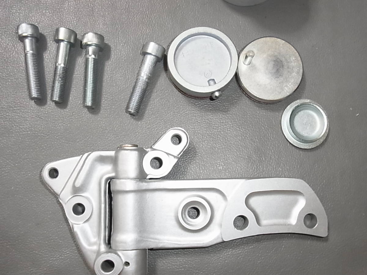 CB750K0～中古キャリパー右Wディスク用TOKICO3番 2026