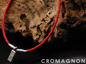 カレン 族 シルバー チベット系民族に受け継がれてきた アンティークビーズ 赤 ネックレス メンズ A02 18 シルバー 売買されたオークション情報 Yahooの商品情報をアーカイブ公開 オークファン Aucfan Com