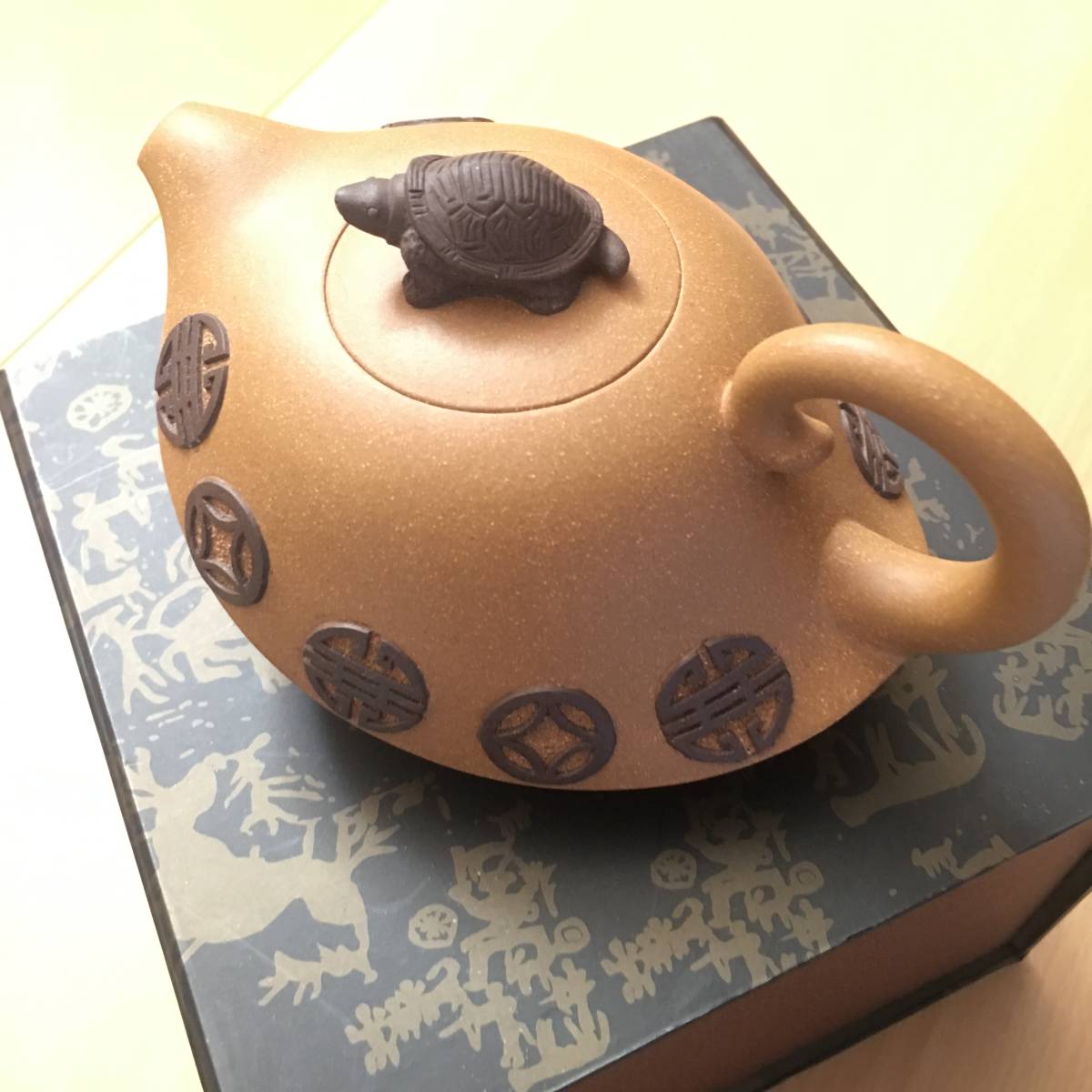 爆買い，限定SALE 中国茶器 壽文様 亀 民間藝術 急須 銘有り(素焼)｜売買されたオークション情報、yahooの商品情報をアーカイブ公開 - オークファン 骨董陶磁器一般