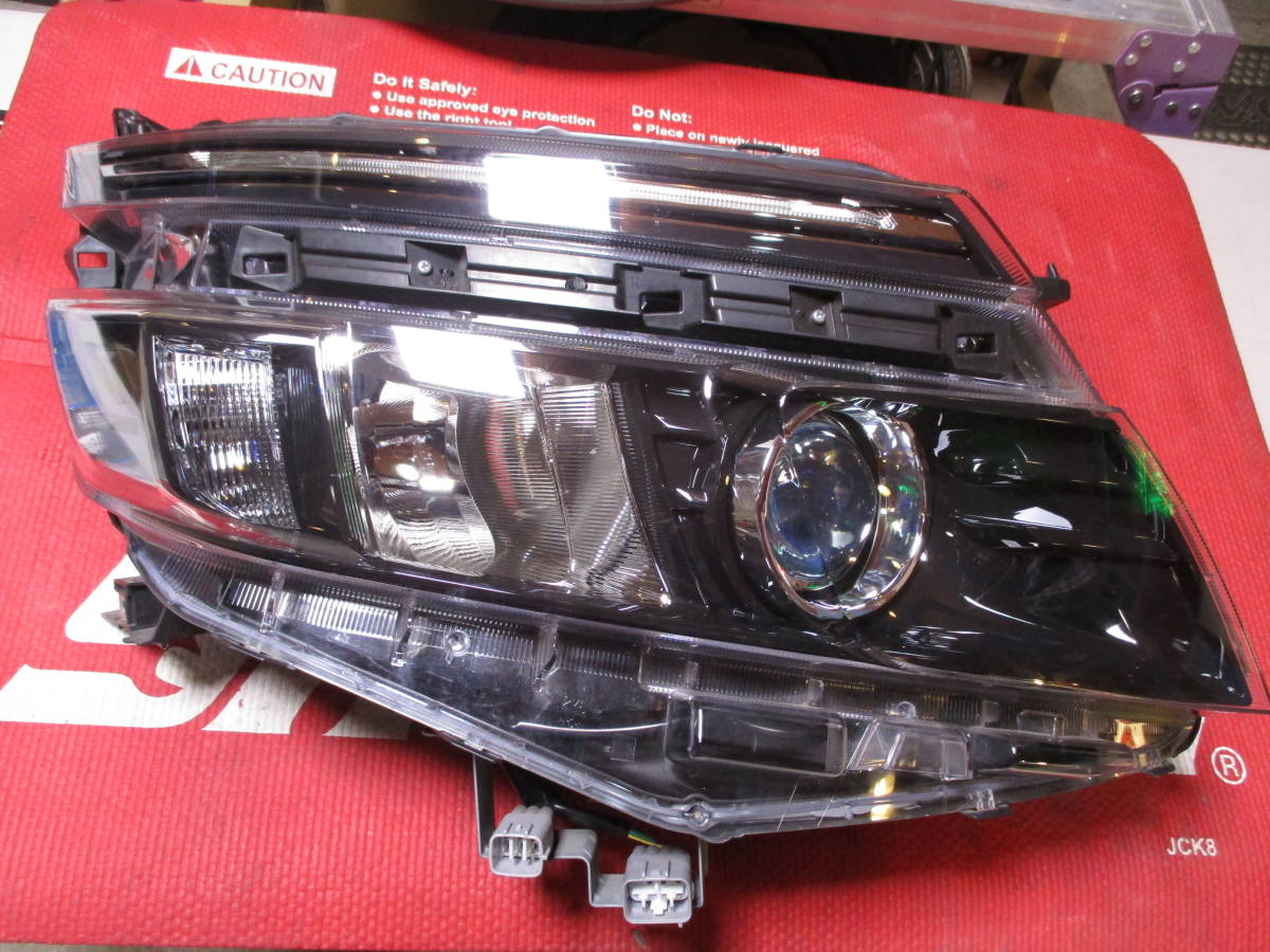 ヴォクシー トヨタ 前期 LED ヘッドライト Yahoo!オークション ZRR80G 