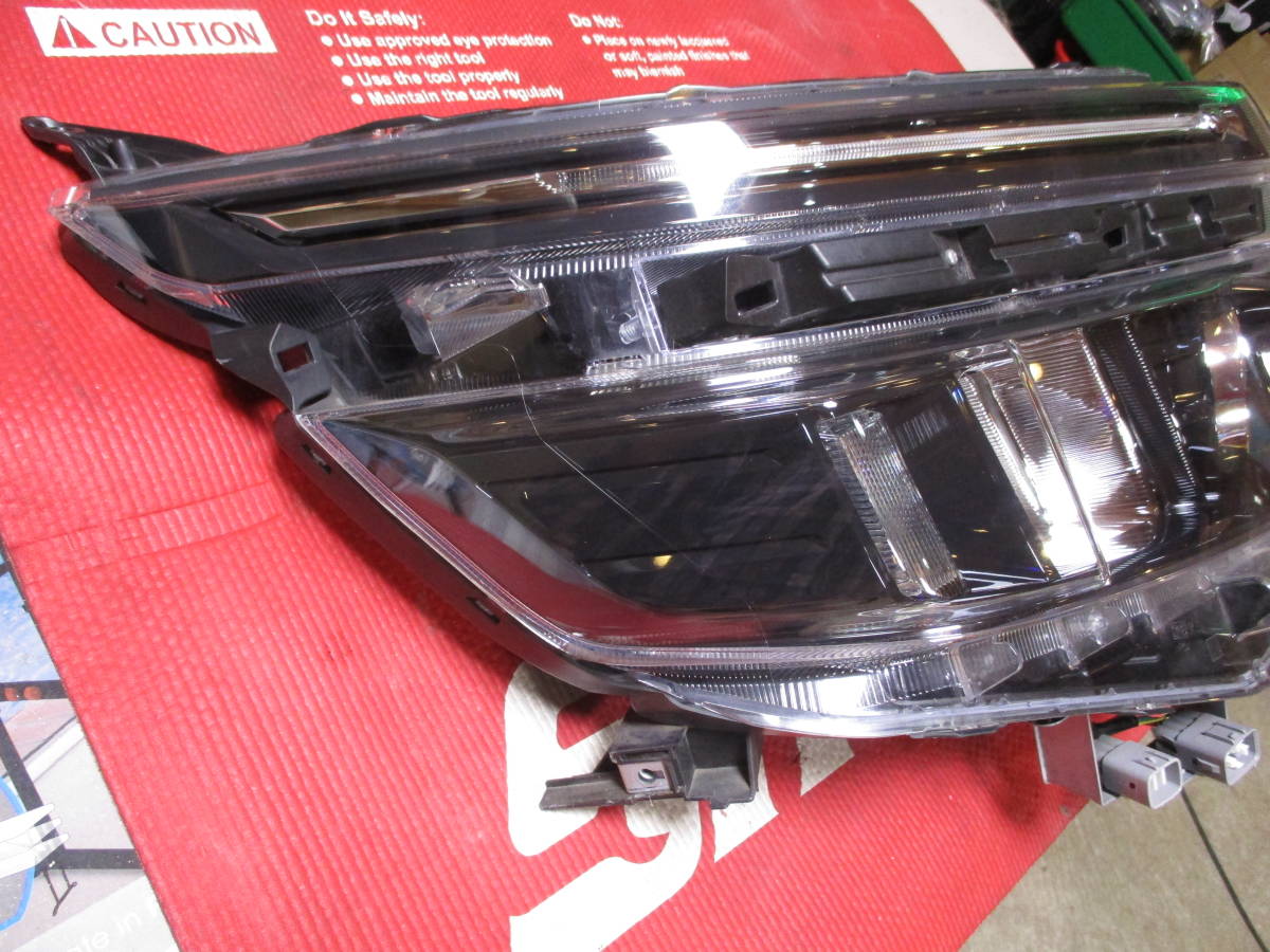 ヴォクシー トヨタ 前期 LED ヘッドライト Yahoo!オークション ZRR80G 