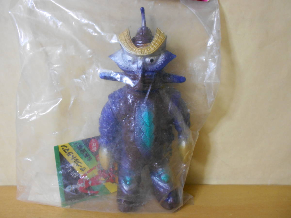☆ウルトラマンシリーズ キングザウルス テンペラー星人☆ポピー