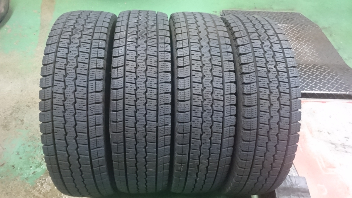 やま様 ☆165R13 8PR LT ダンロップWINTERMAXX SV01 バリ山 サクシード
