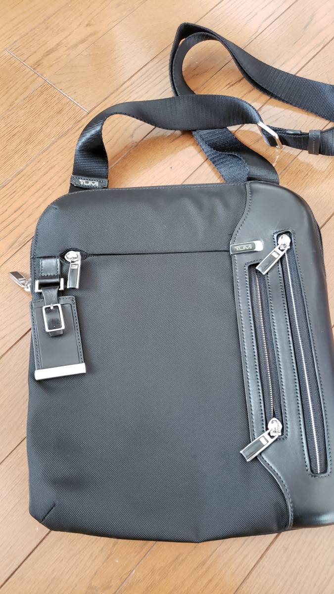 中古-送料無料 】TUMI 25105D トゥミ マッカランジップ トップ クロス 