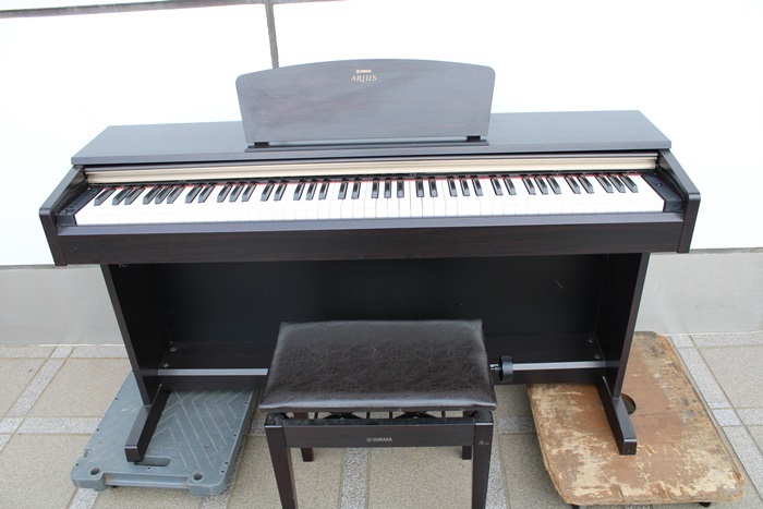 ヤマハ 電子ピアノ ARIUS 椅子付 YDP-161 動作品 直接引取可能な方のみ