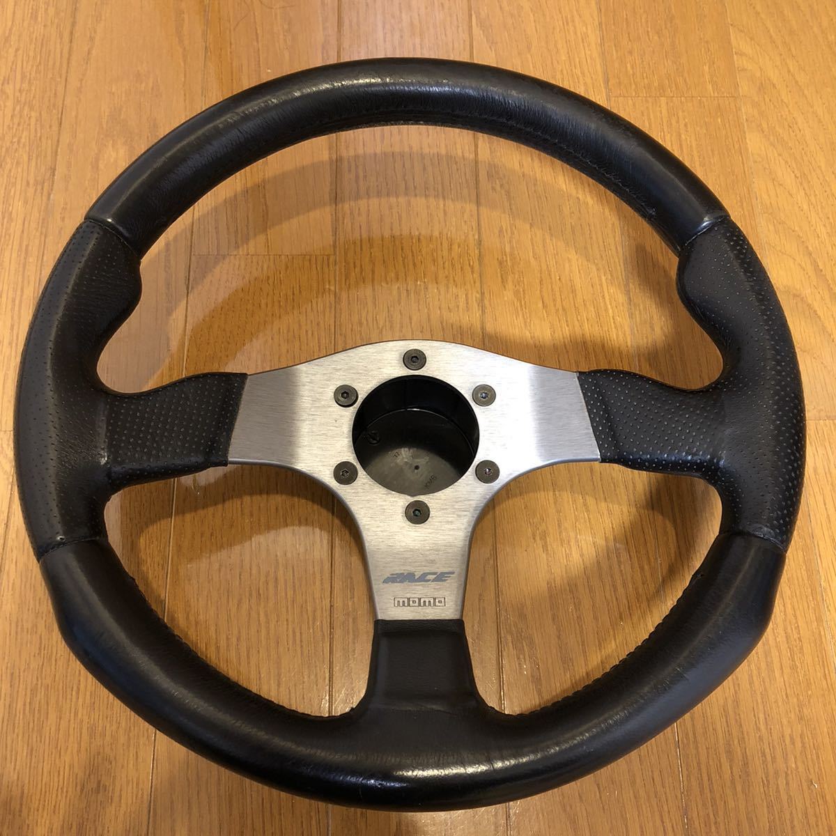 RACE ステアリング レース 32パイ MOMO MOMO(モモ) モモ momo BK | 32Φ 